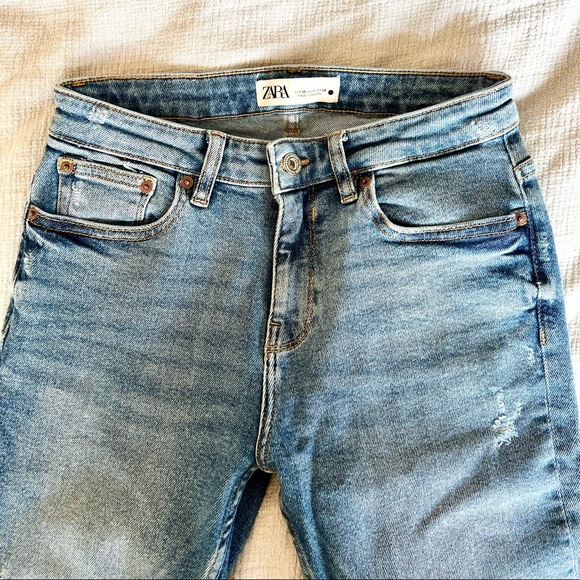 Zara Blue Jeans - Picture 2 of 3